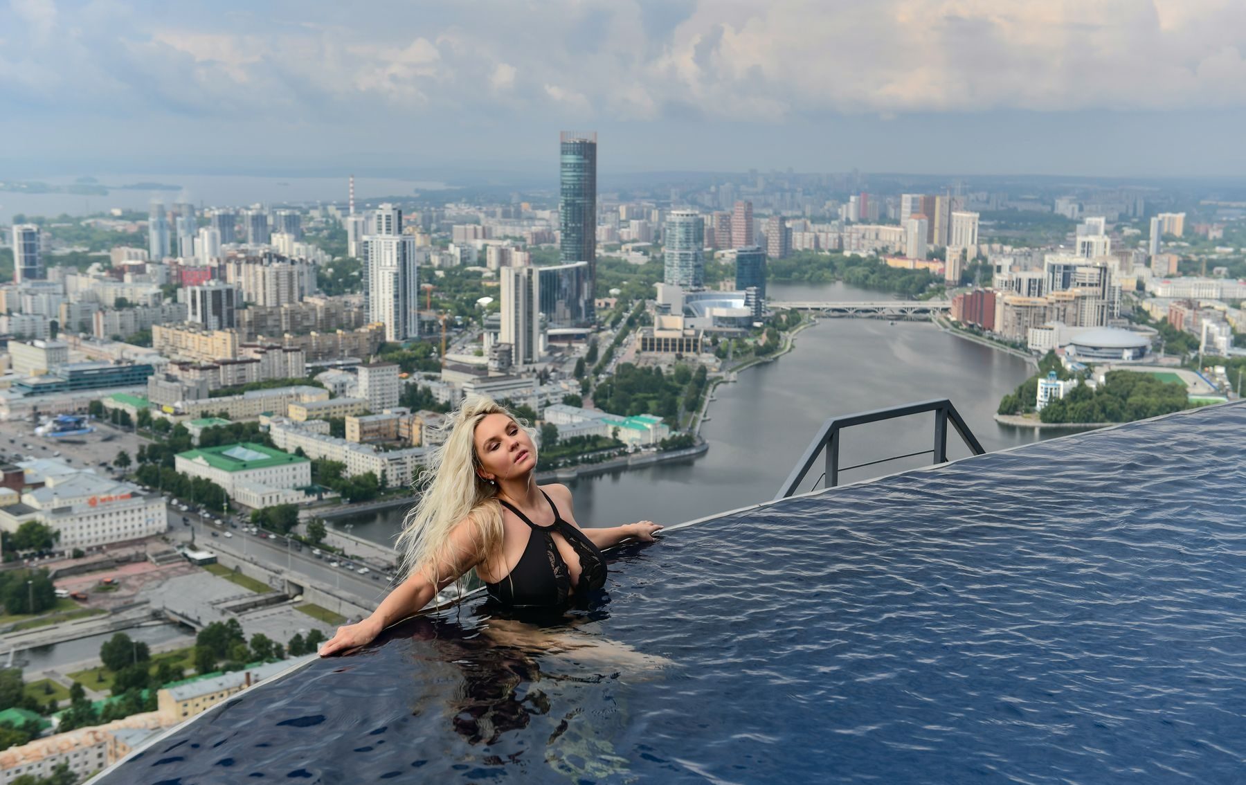 Что общего между Сингапуром и небоскрёбом «Высоцкий» в Екатеринбурге