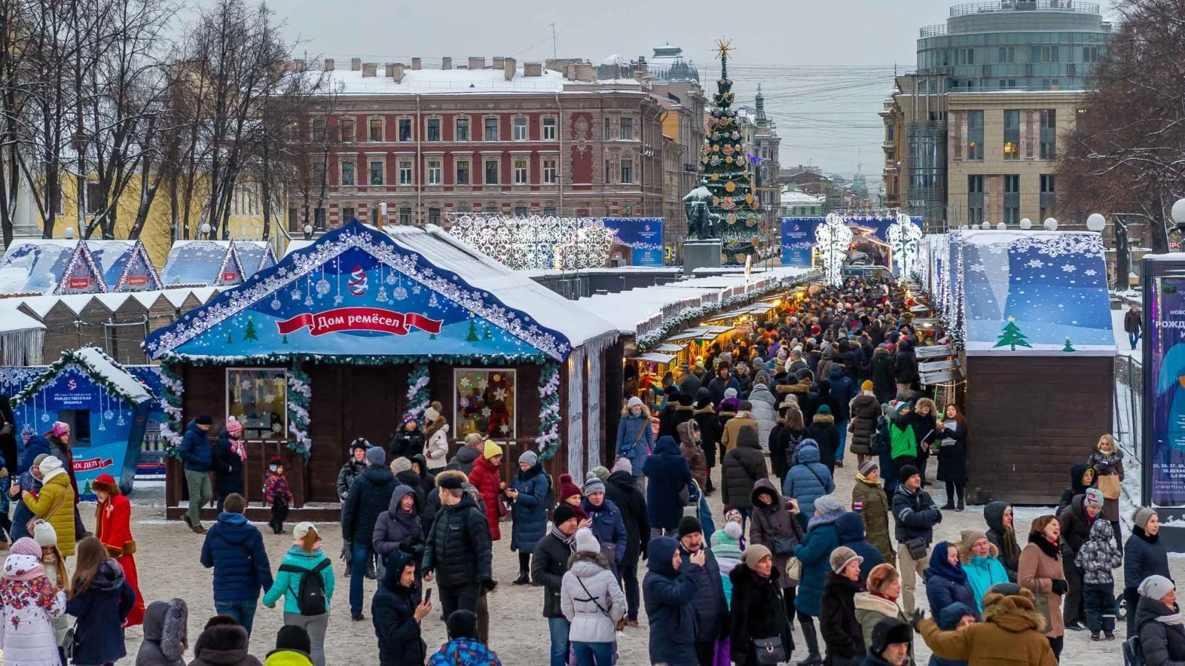 Новогодняя ярмарка в Питере