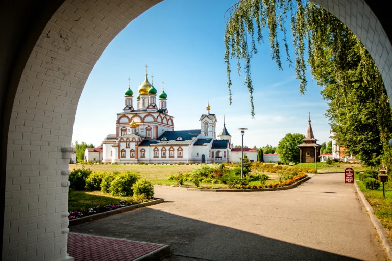 Золотое кольцо России: Ростов Великий — что посмотреть в городе и его окрестностях