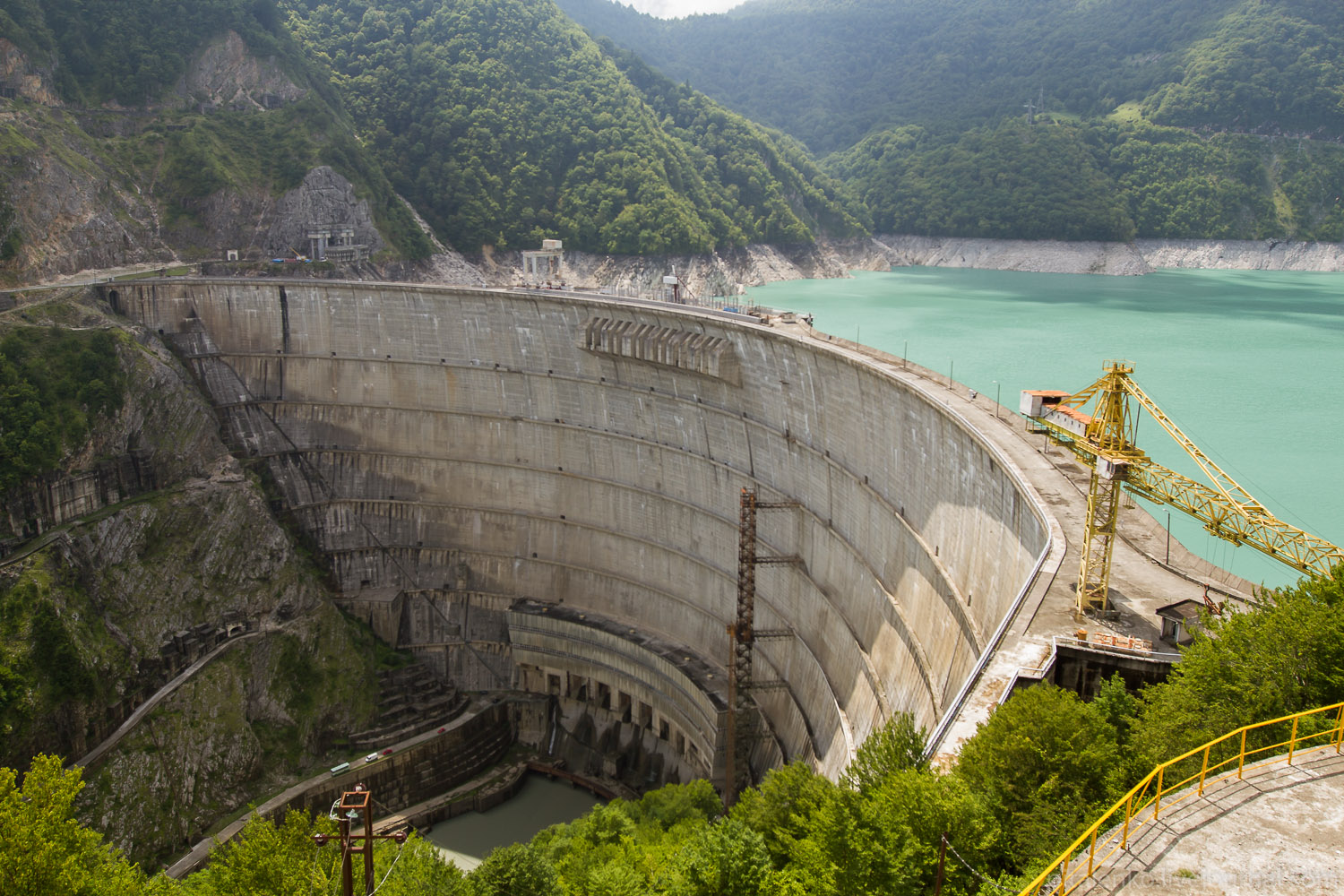 Ингурская ГЭС в Абхазии