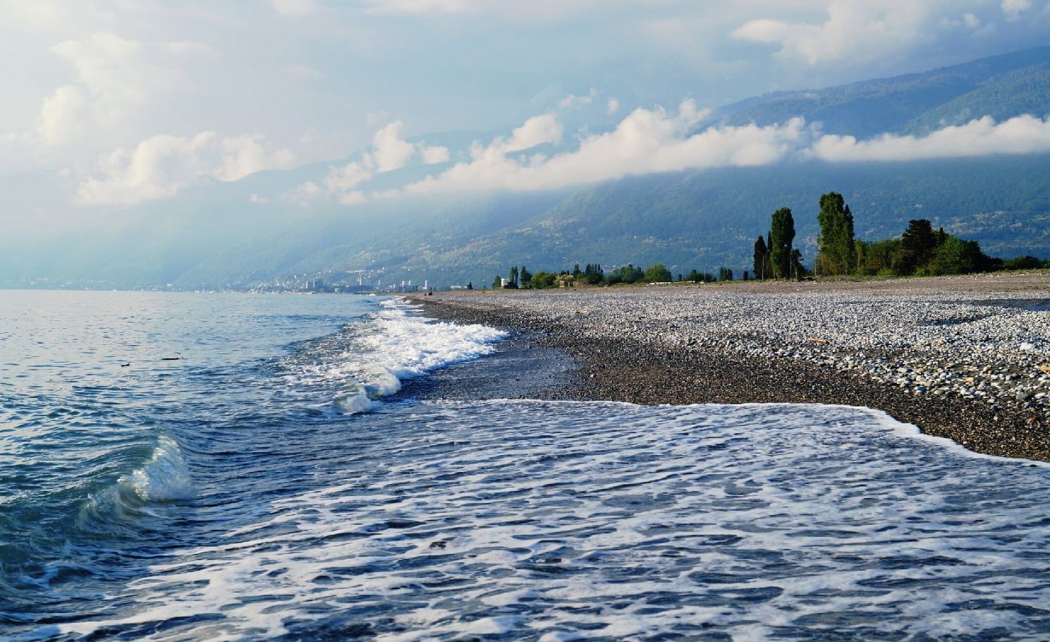 Пляж Алахадзы в Абхазии
