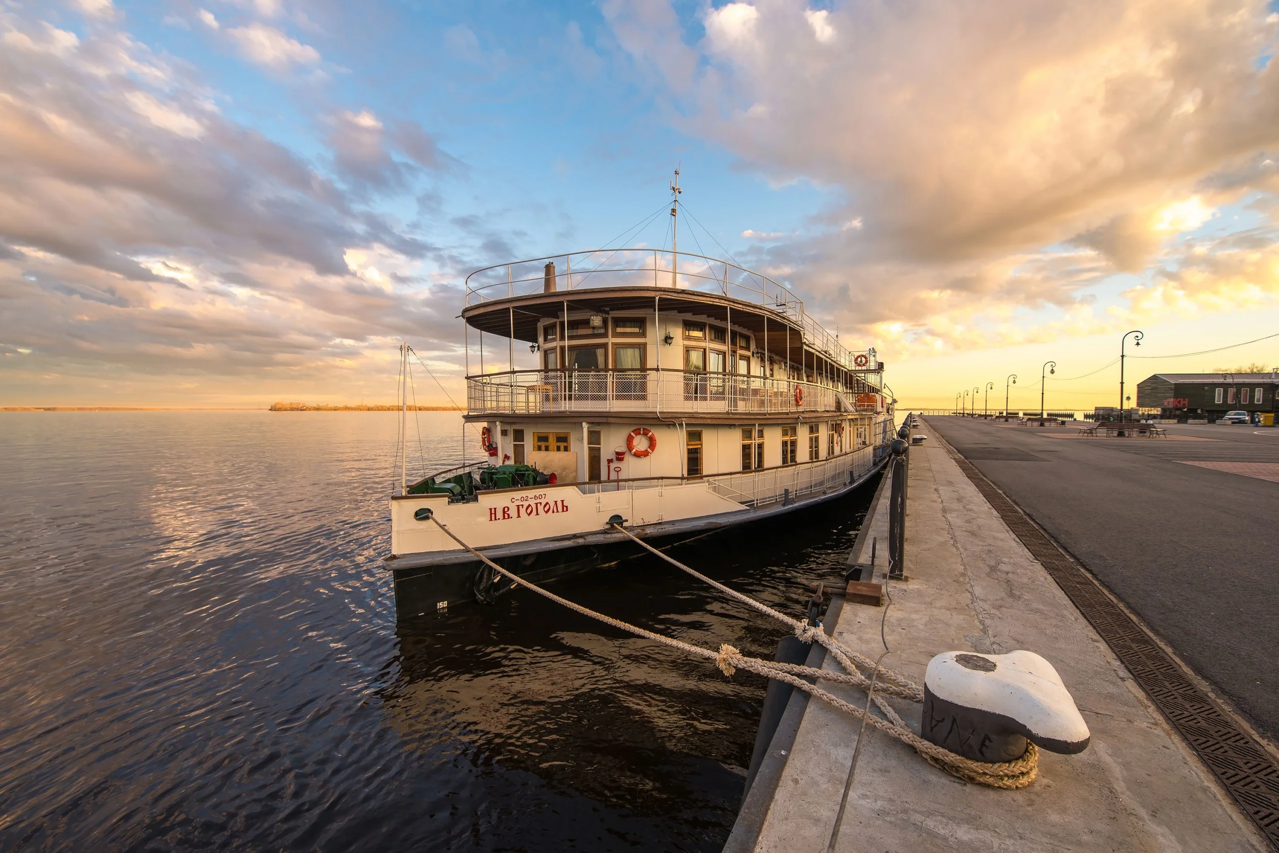 Фото: pomorland.travel Пароход-колёсник «Н. В. Гоголь» в Архангельске